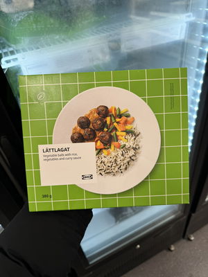 Billede af Ikea Lättlagat Vegetable Balls with Rice, Vegetables and Curry Sauce