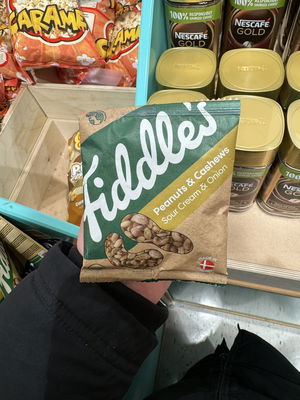 Billede af Fiddle's Peanuts & Cashews Sour Cream & Onion